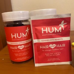 HUM HAIR SWEET HAIR VITAMINS.